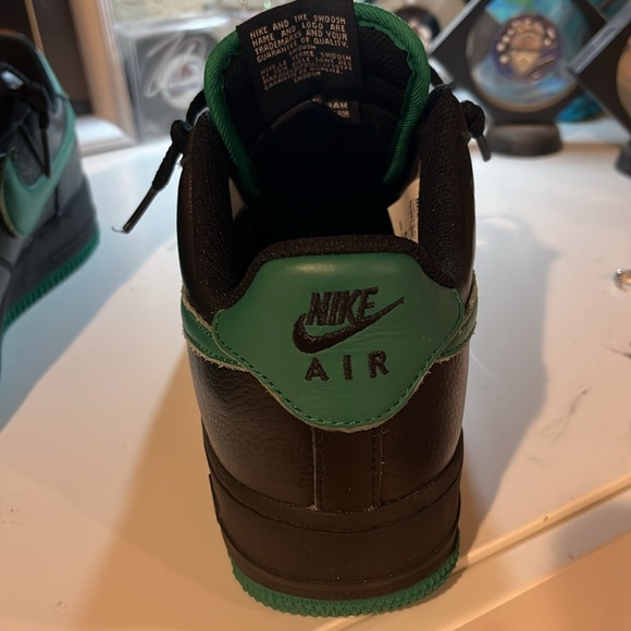 Nike CUSTOMIZED Airforces - Picture 3 of 7